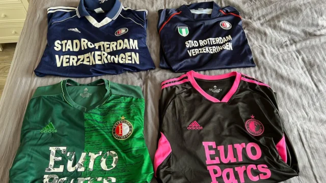 FEYENOORD OP WEG NAAR GLORIE! ⚽️🏆 Na zo'n lange tijd van wachten en hopen, lijkt het moment eindelijk daar te zijn! Feyenoord kan weer kampioen van Nederland worden door de overwinning op Go Ahead Eagles. Als trotse fan kan ik mijn enthousiasme nauwelijks onderdrukken, dit is geweldig nieuws! Kom op, Feyenoord! Laat zien waar jullie toe in staat zijn en verover die felbegeerde titel! 💪🔥 #Feyenoord #Kampioenen